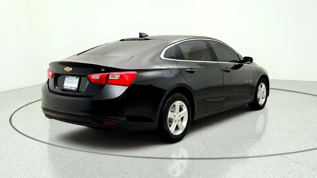 Used 2023 Mosaic Black Metallic Chevrolet 4dr Sedan 1LT image 5