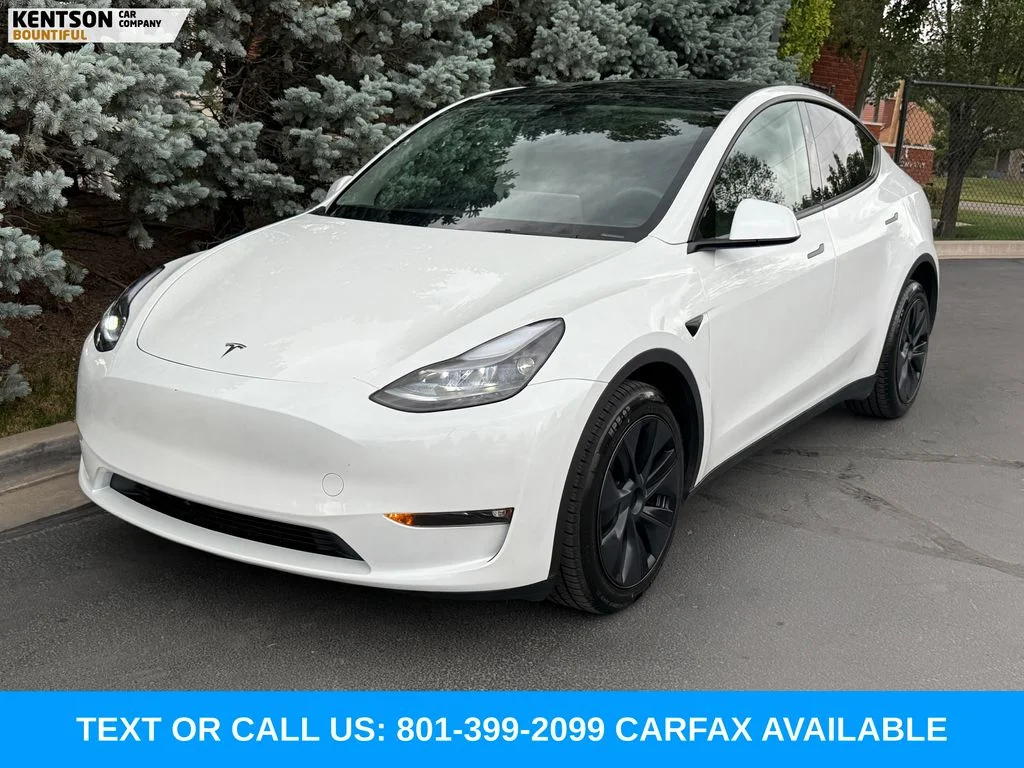 Used 2024 White Tesla Long Range image 3