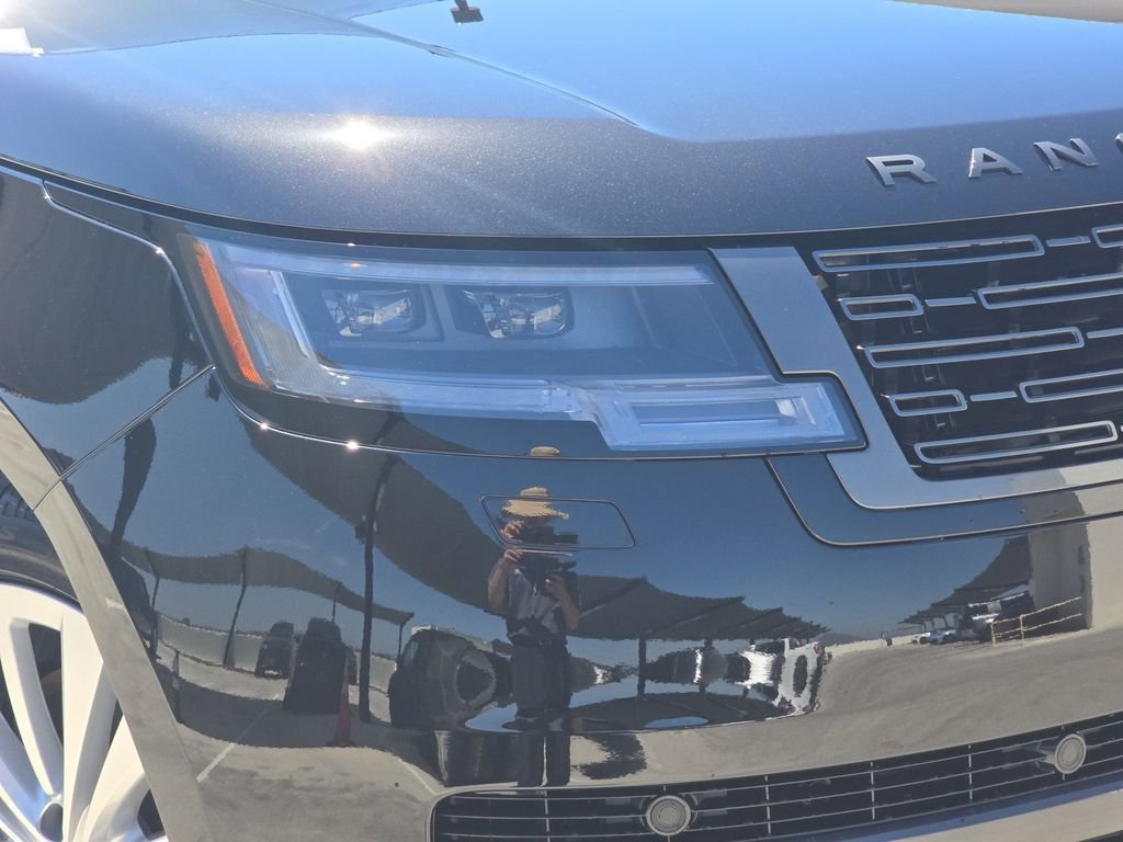 New 2026 Santorini Black Land Rover SE image 33