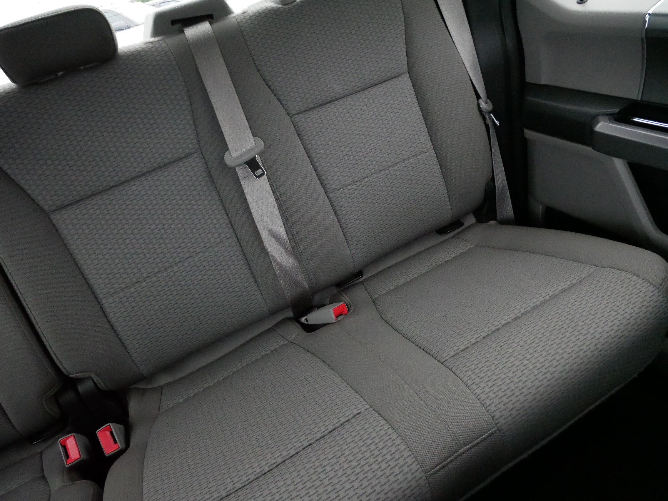 Used 2018 Blue Jeans Metallic Ford XLT image 14