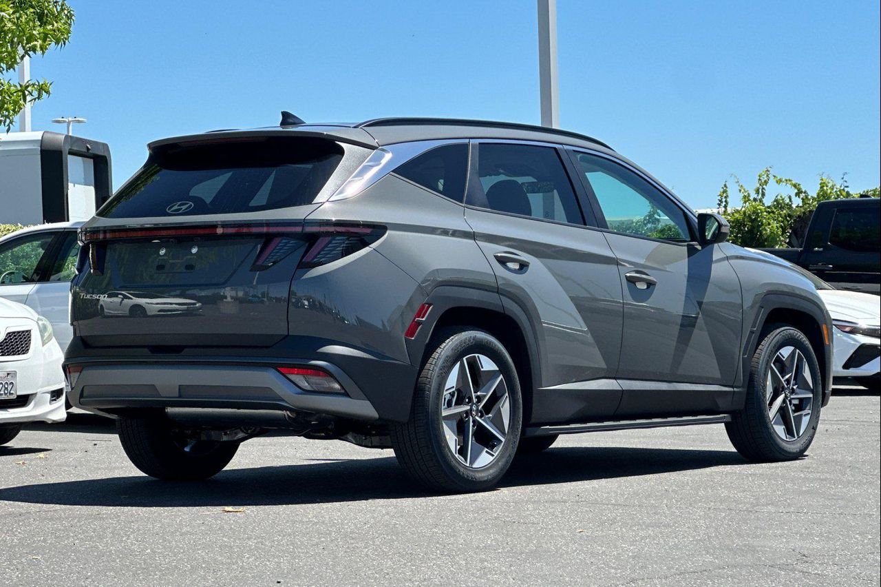New 2026 Hampton Gray Hyundai SEL Premium FWD image 4