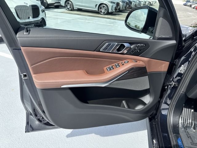 New 2027 Carbon Black Metallic BMW xDrive40i image 13