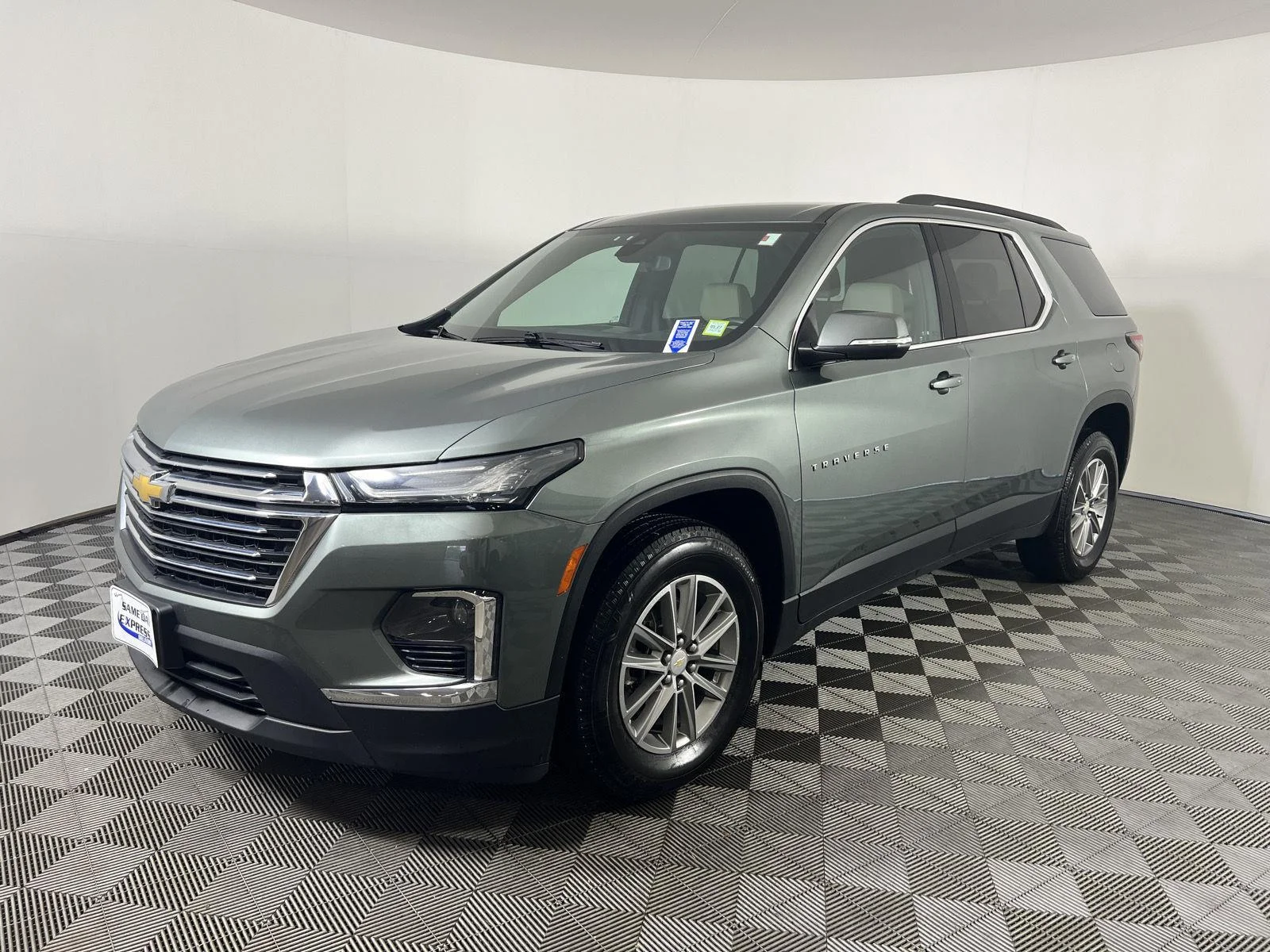 Used 2023 Silver Sage Chevrolet LT Leather image 29