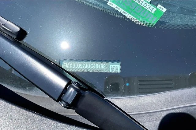 Used 2018 Magnetic Metallic Ford Titanium image 19