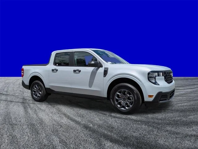 New 2026 Space White Metallic Ford XLT image 2