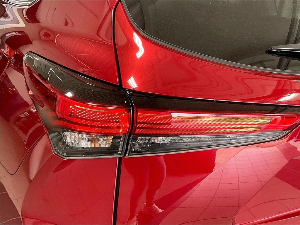Used 2022 Red Toyota XLE image 34