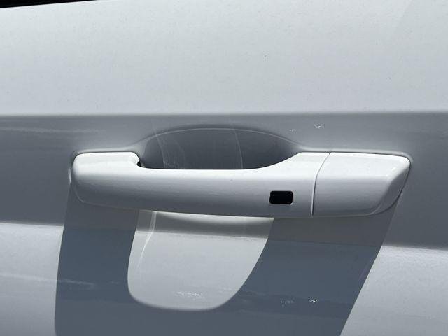 New 2026 White Hyundai SEL w/Two-Tone Roof image 34