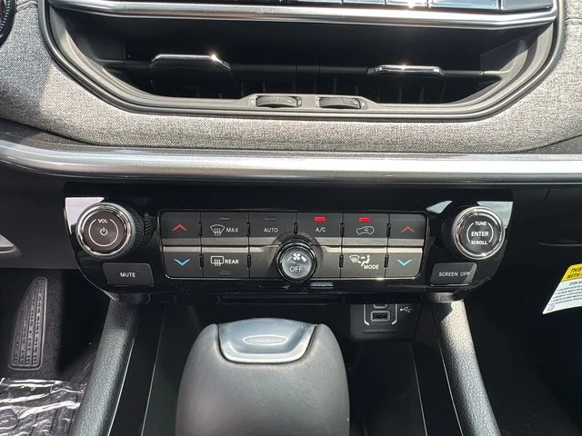 2026 Jeep Compass 85th Anniversary - Photo 21