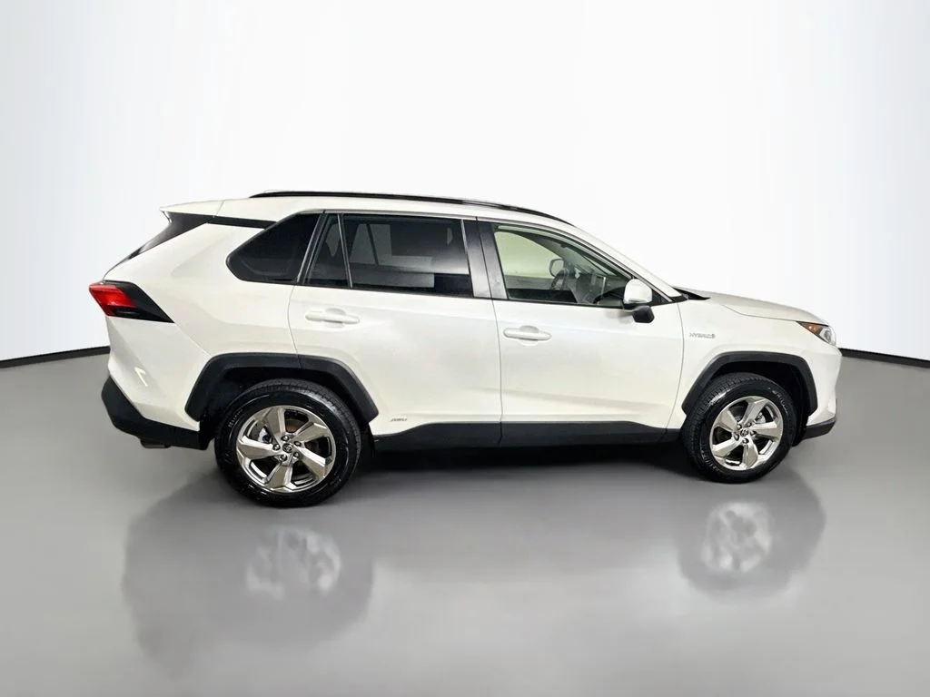 Certified Used 2021 Blizzard Pearl Toyota Hybrid XLE Premium image 8