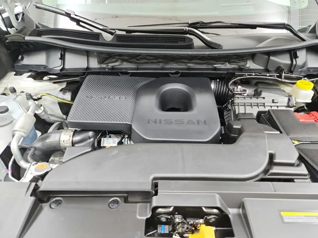 New 2026 White Nissan Platinum image 17