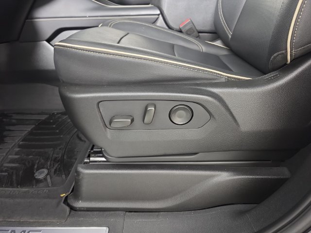Used 2024 Onyx Black GMC SLT image 27