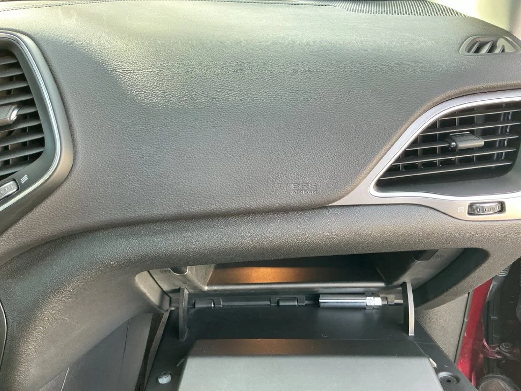 Used 2019 Red Jeep Latitude Plus image 34