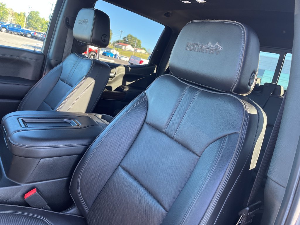 Used 2022 Gray Chevrolet High Country image 13