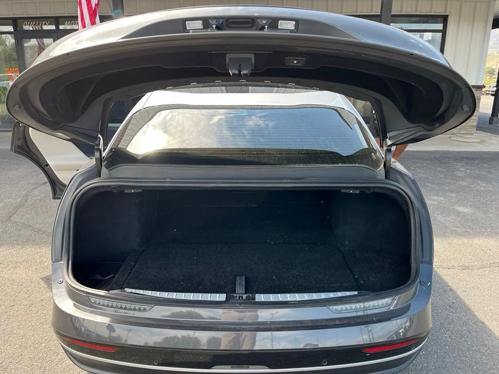 Used 2022  Lucid Grand Touring image 14