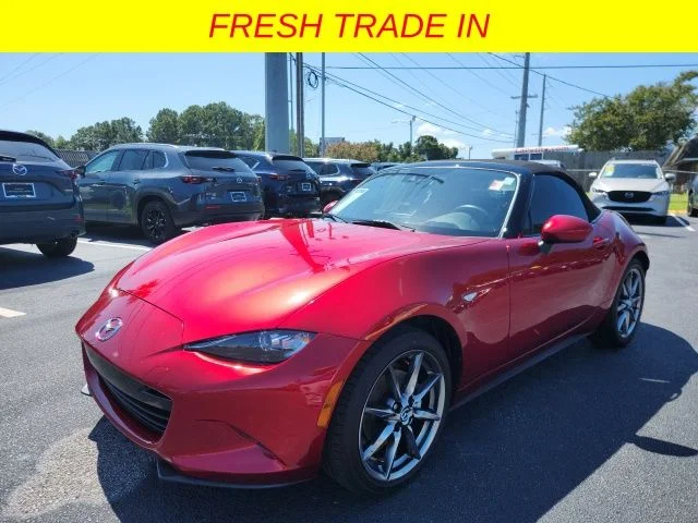 Used 2021 Red Mazda Grand Touring image 11