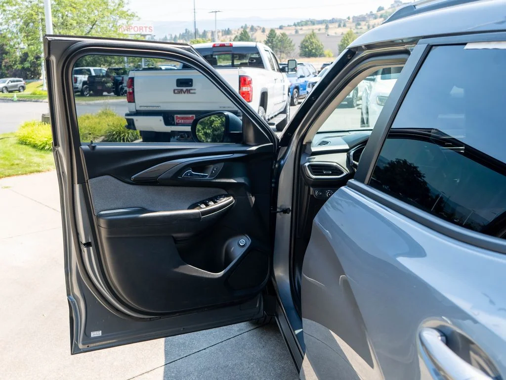 Used 2022 Gray Chevrolet LT image 16