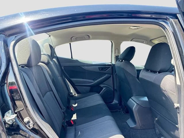 Used 2018  Subaru 2.0I image 17