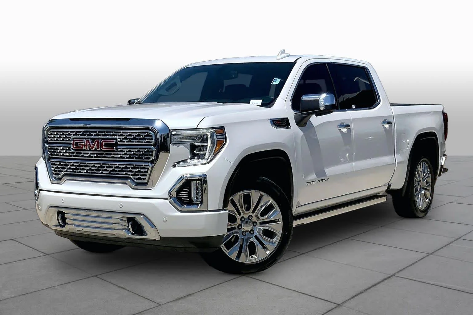 2021 GMC Sierra 4WD Crew Cab Short Box Denali's photo