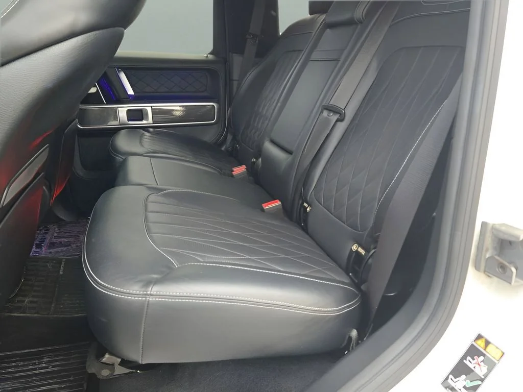 Used 2020 White Mercedes-Benz 4MATIC® image 19