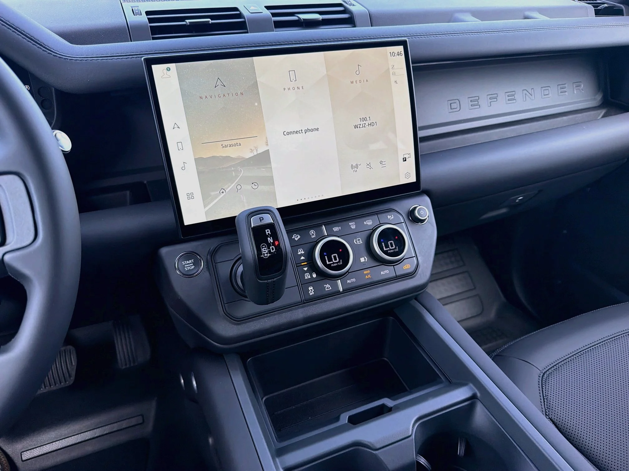 New 2026 Santorini Black Land Rover S image 27