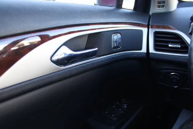 Used 2016 Red Lincoln Base image 14