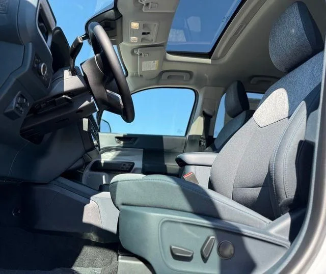 New 2026 White Ford XLT image 15