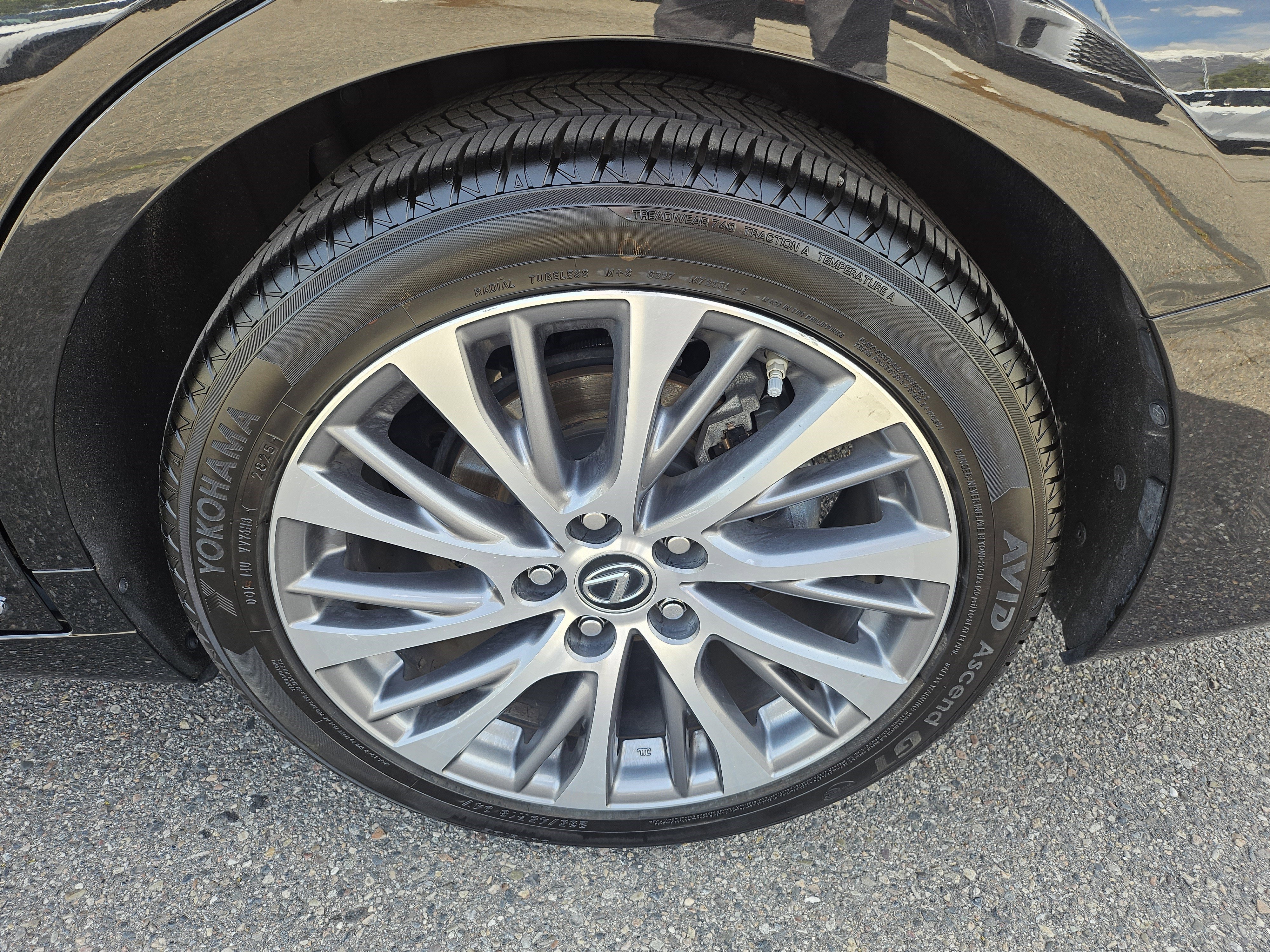 Used 2021 Black Lexus 300h image 17