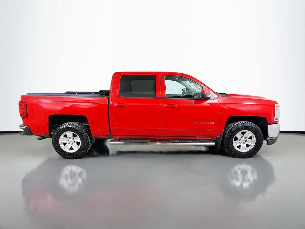 Used 2016 Red Chevrolet LT image 5
