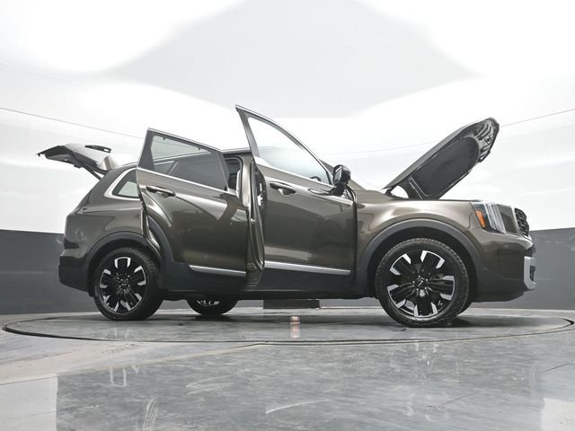 Used 2024 Green Kia SX-Prestige image 31