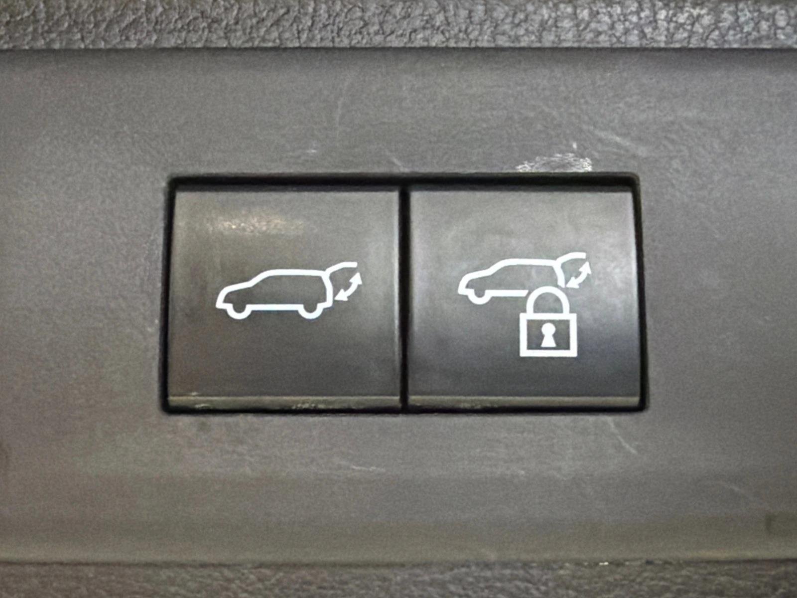 Used 2024 Silver Toyota Platinum image 20