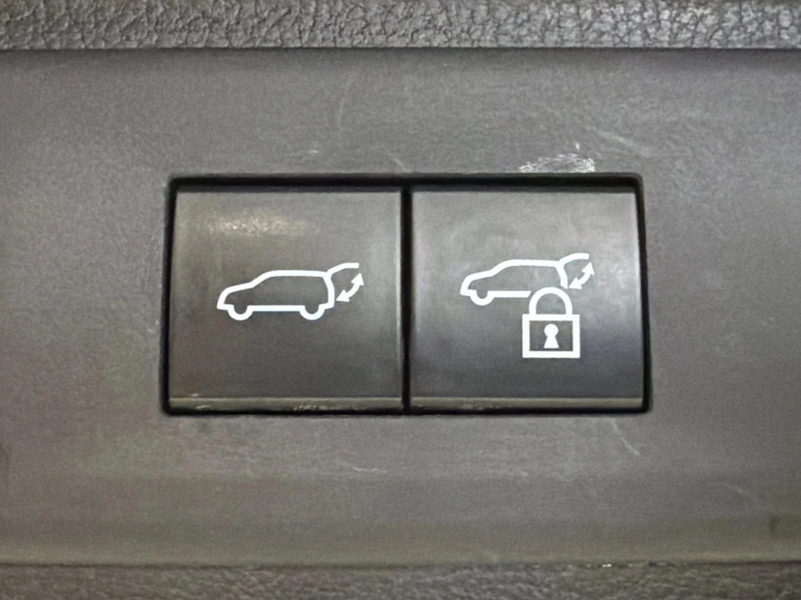Used 2024 Silver Toyota XLE image 20
