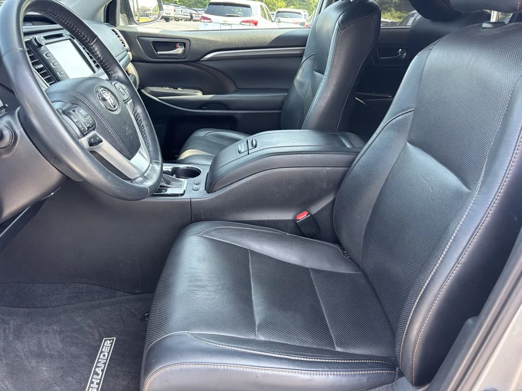 Used 2019 Silver Toyota Limited Platinum image 15