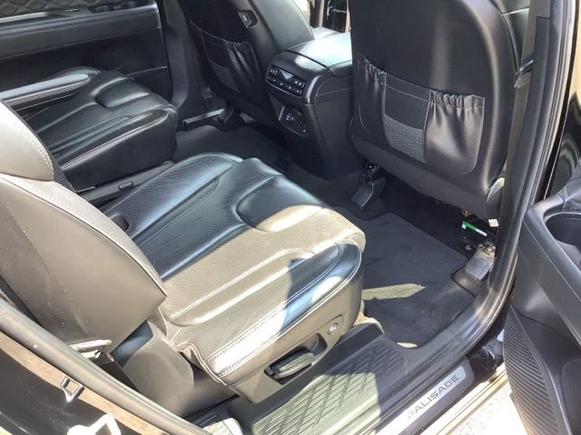 Used 2022 Abyss Black Hyundai Calligraphy image 23