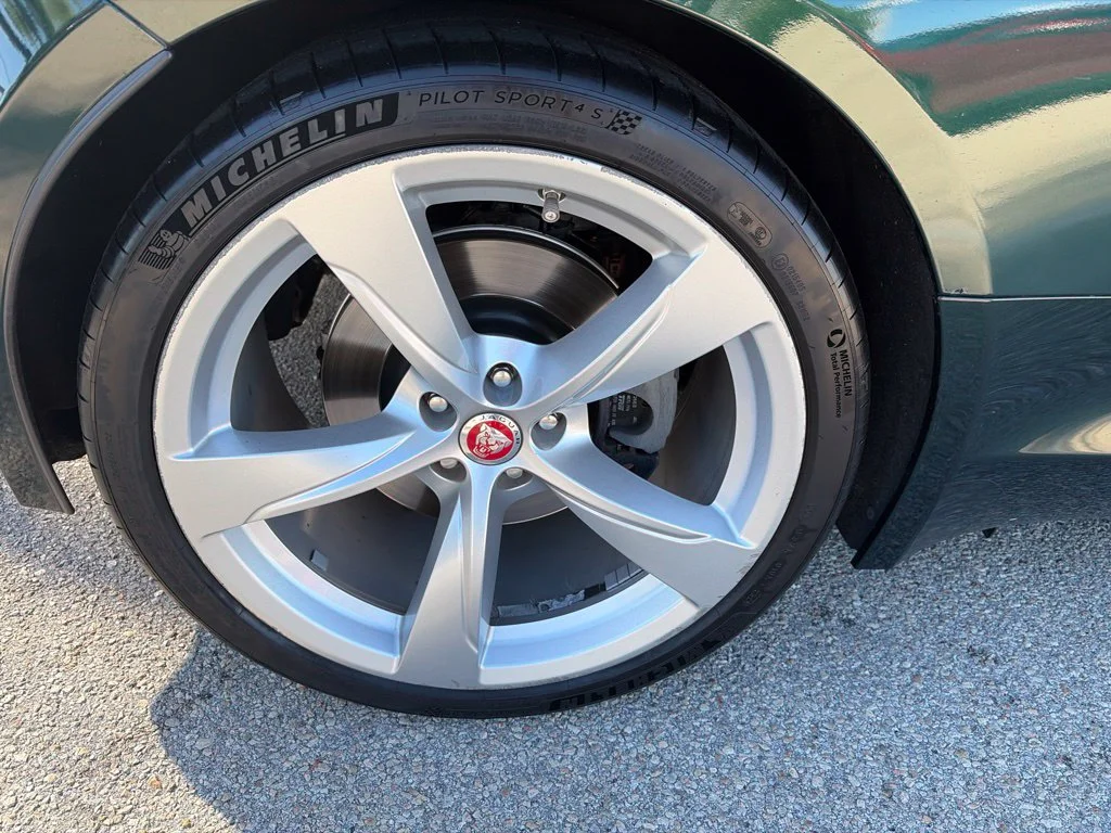 Used 2019 Green Jaguar P300 image 11