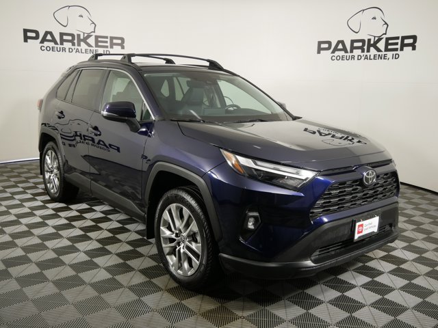 Used 2025 Blueprint Toyota XLE Premium w/ Weather Pkg image 4