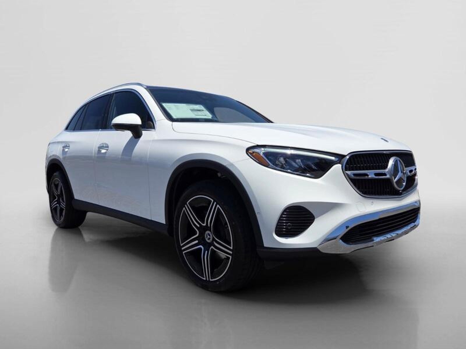 New 2026 Polar White Mercedes-Benz GLC 300 SUV image 7