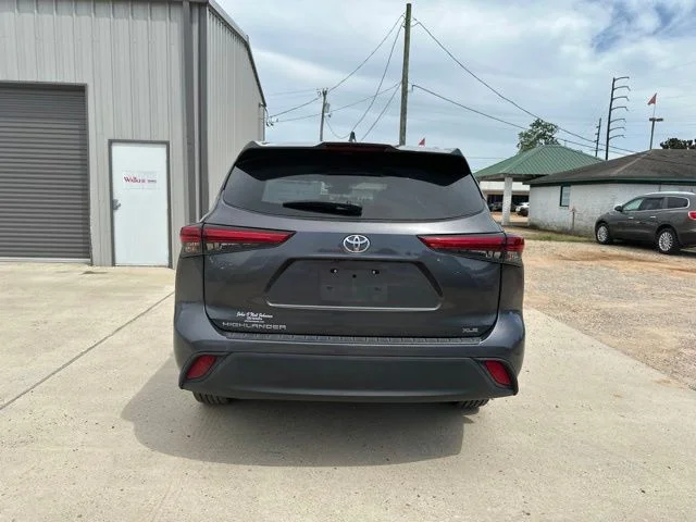 Used 2023 Gray Toyota XLE image 11