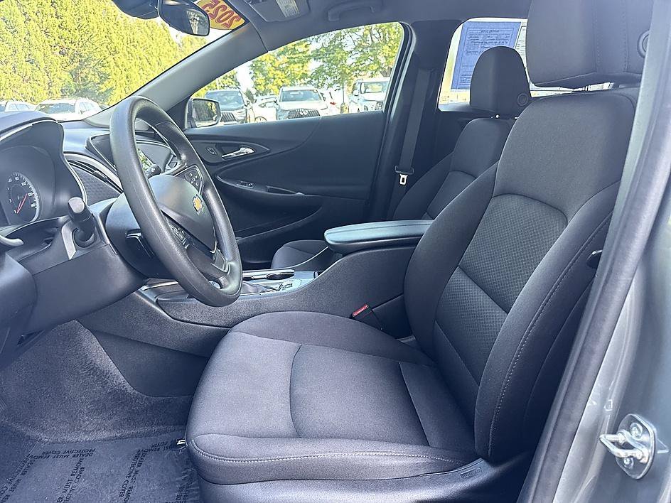 Used 2025 Sterling Gray Metallic Chevrolet LT image 11