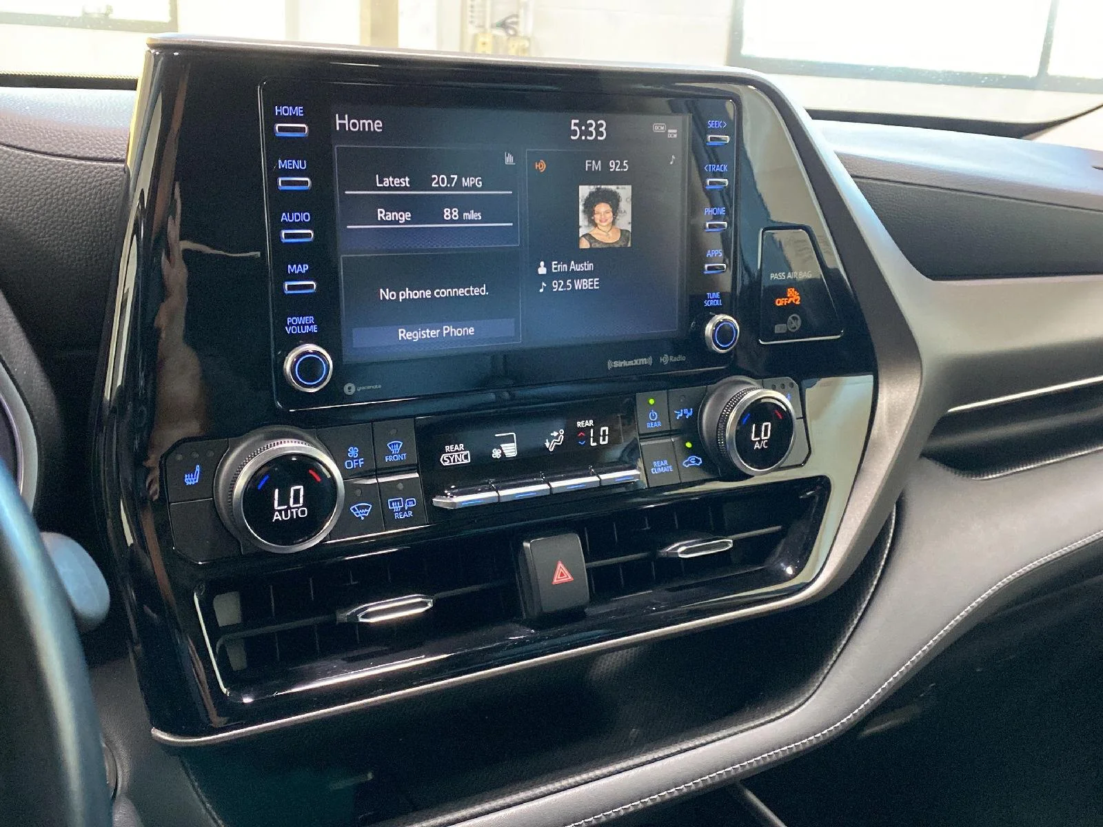 Used 2022 Celestial Silver Metallic Toyota XLE image 33