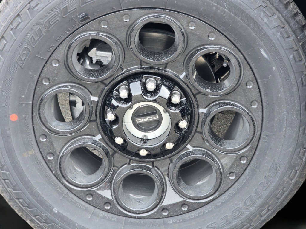 New 2026 Oxford White Ford LARIAT image 28