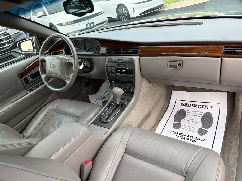 Used 1999  Cadillac Base image 16