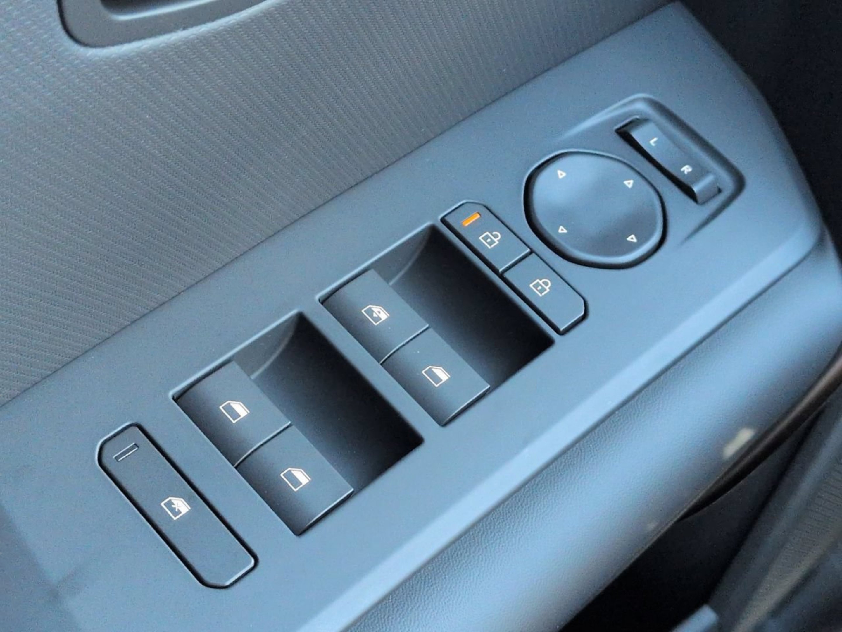 New 2027 Iceberg Green Kia X-Line S image 24