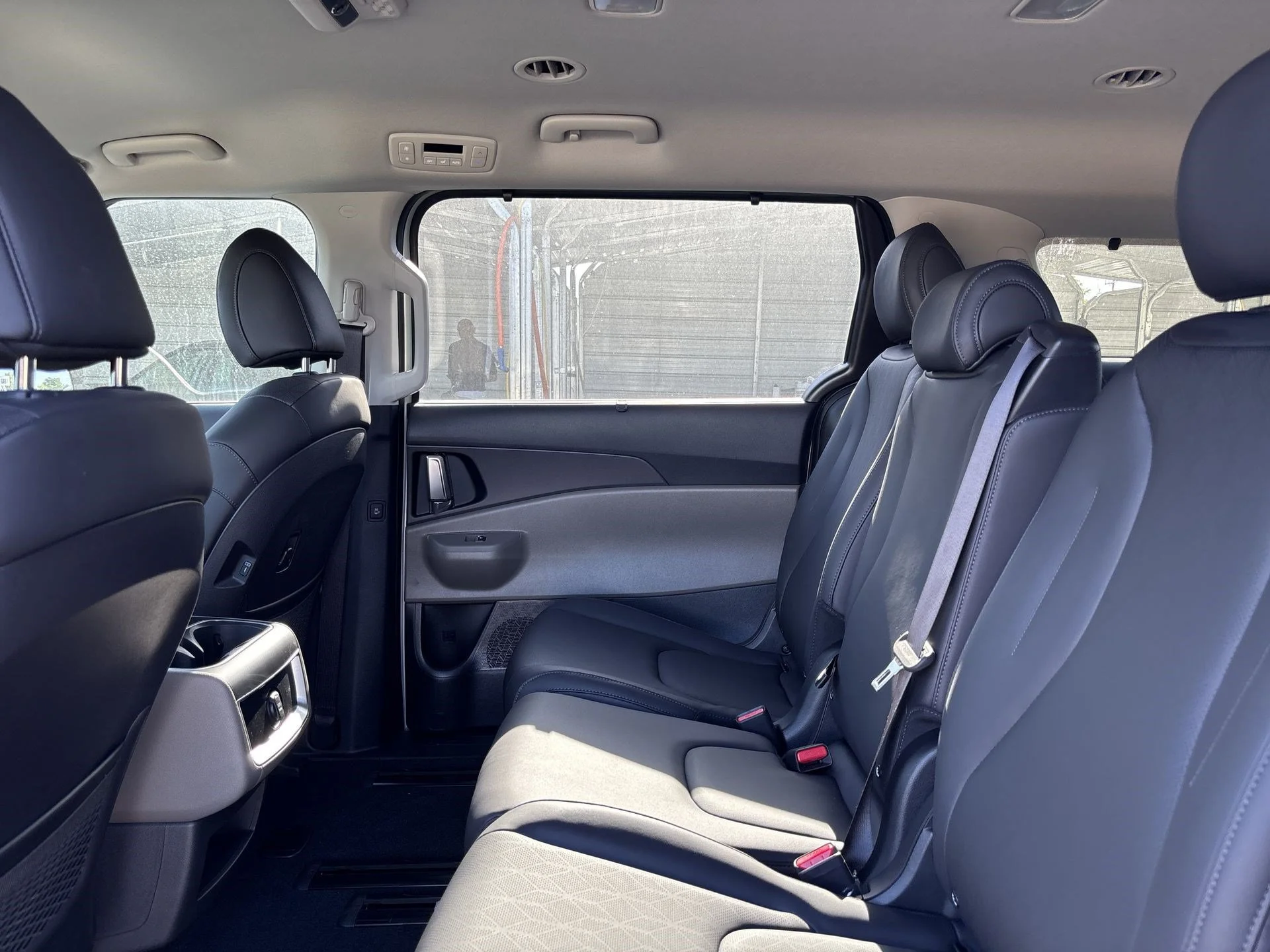 New 2027 Ivory Silver Kia EX image 23