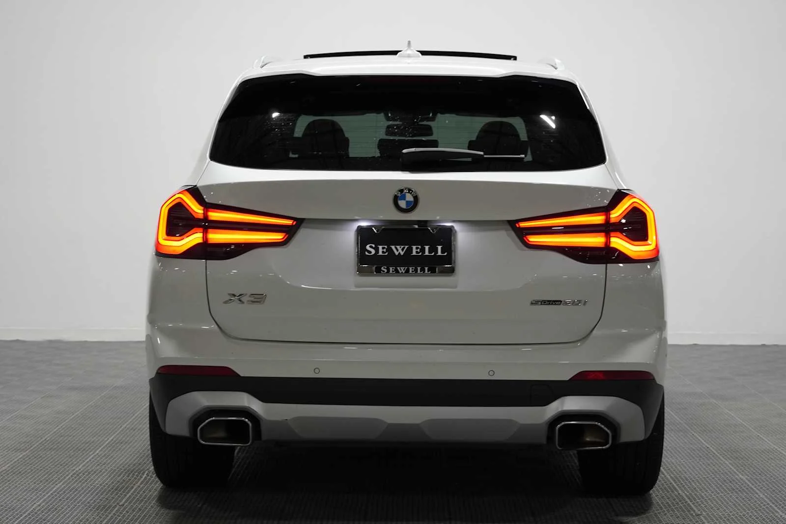 Certified Used 2023 Mineral White Metallic BMW sDrive30i image 5