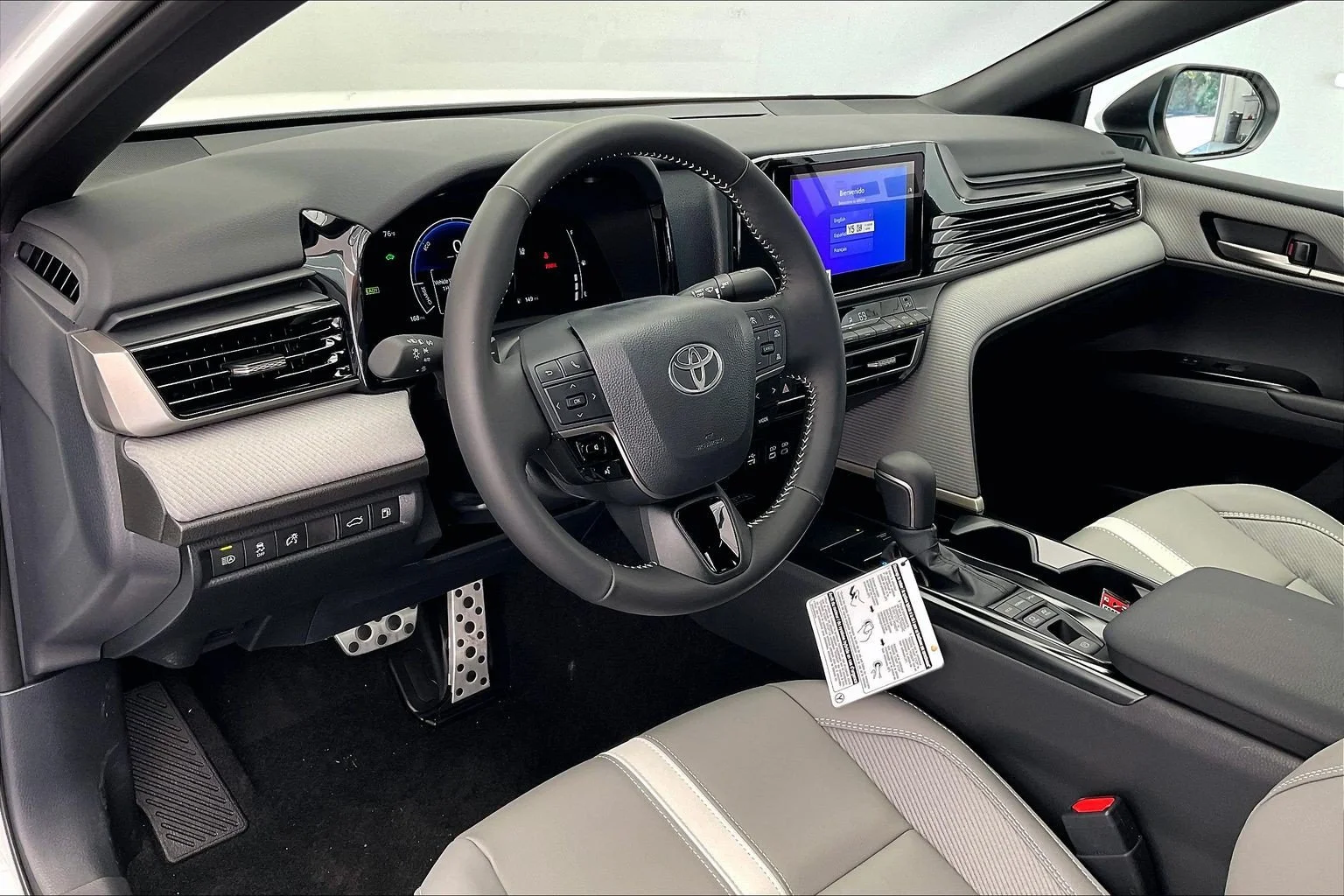 New 2026 Ice Cap Toyota SE image 4