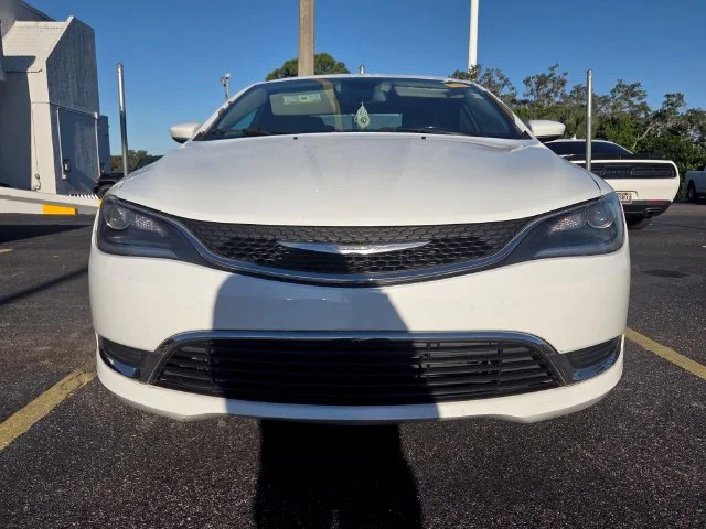 Used 2016 White Chrysler Limited image 2
