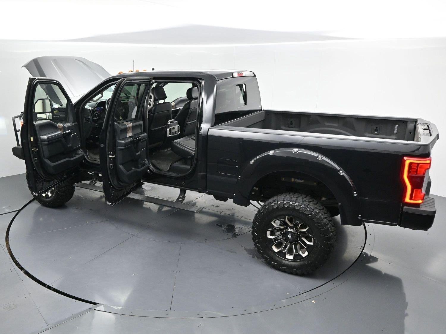 Used 2019 Agate Black Ford LARIAT image 48