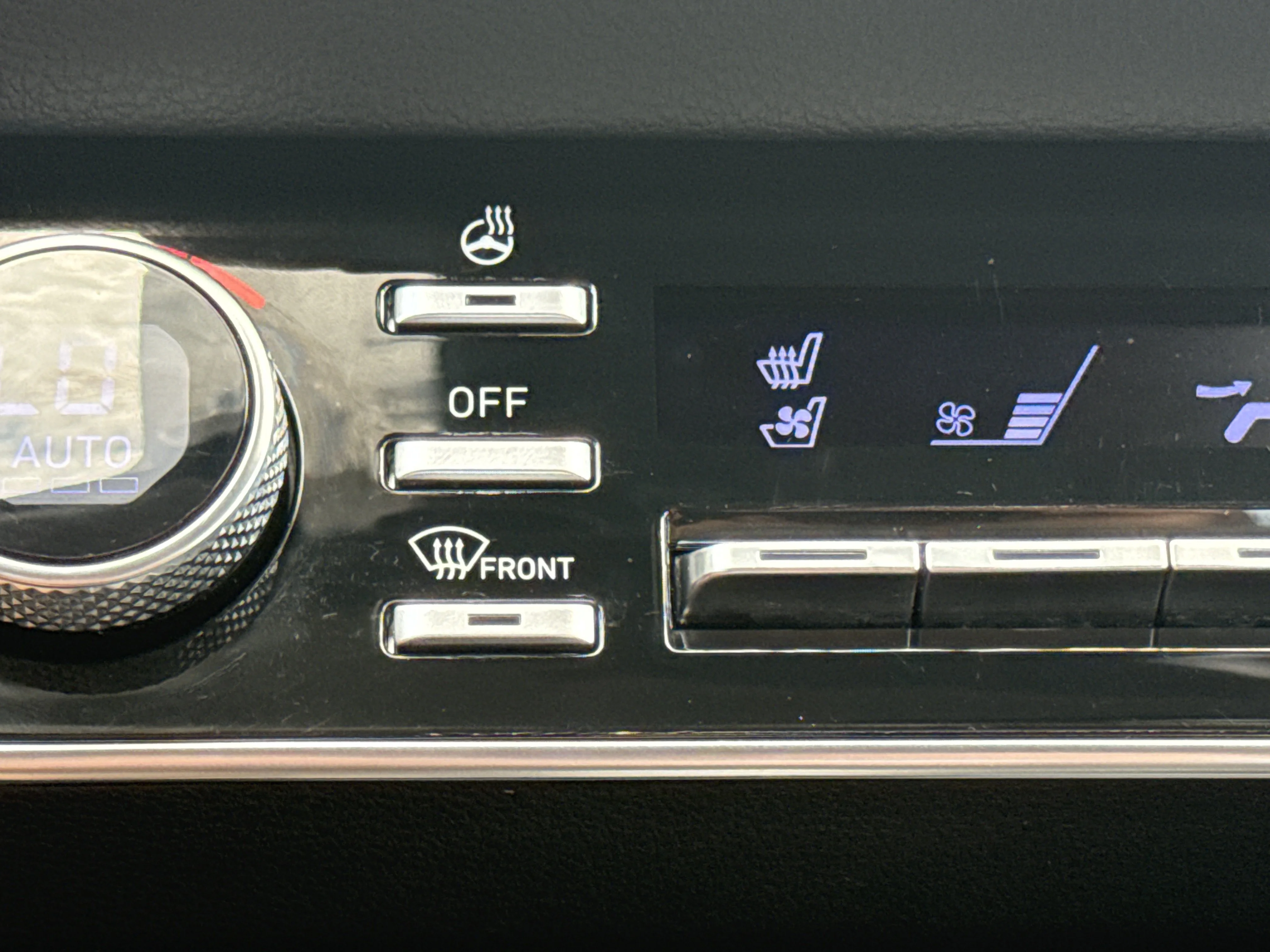 Used 2021 Calypso Red Hyundai Limited image 19