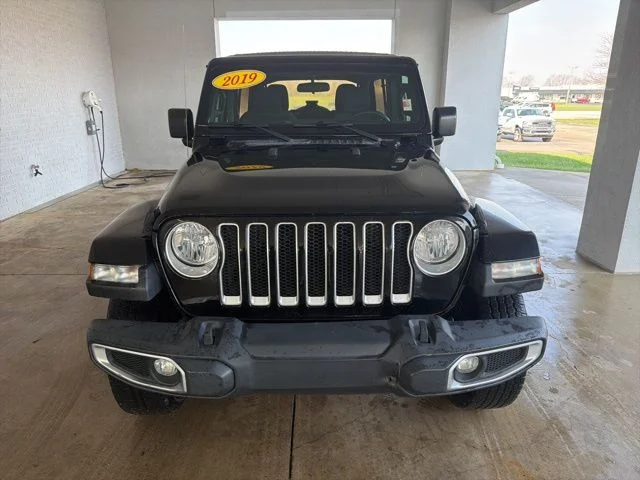 Used 2019 Black Jeep Unlimited Sahara image 7