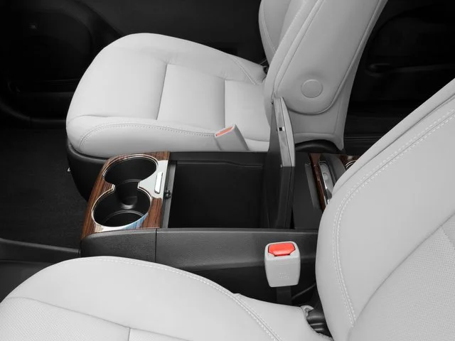 Used 2017 Blizzard Pearl Toyota XLE Premium image 15